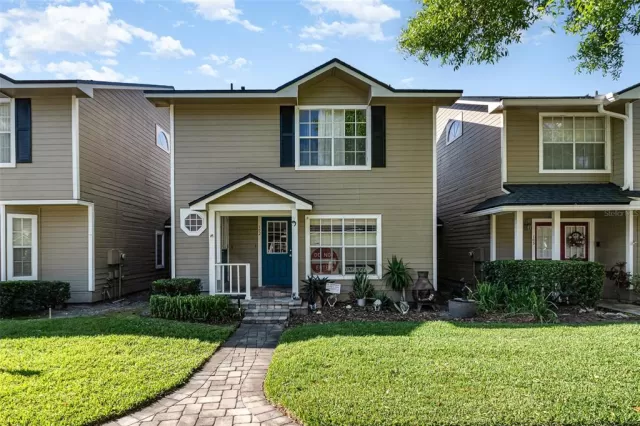 MLS: O6292046 Condo For Sale