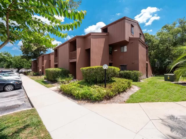 MLS: O6292595 Condo For Sale