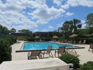 Photo #1: O6293348 Listing