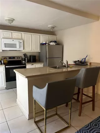 Photo #6: O6293348 Listing