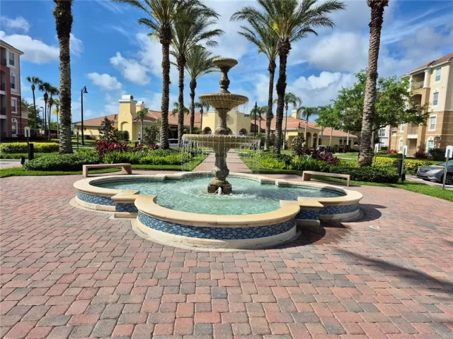 MLS: O6293400 Condo For Sale