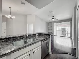 Photo #6: O6293551 Listing 