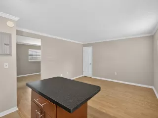 Photo #6: O6293914 Listing 