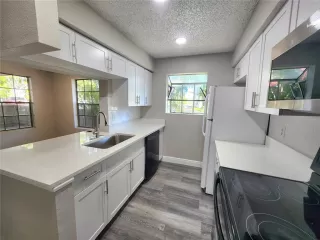 Photo #5: O6294078 Listing