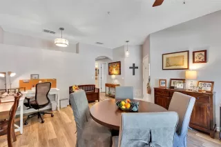 Photo #5: O6294279 Listing 