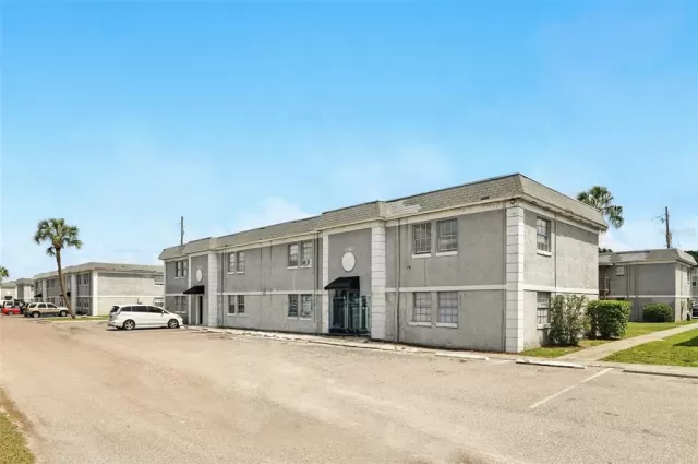 MLS: O6294380 Condo For Sale