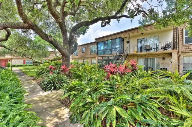 MLS: O6294484 Condo For Sale