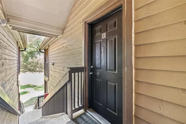 MLS: O6294683 Condo For Sale