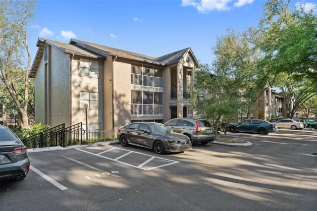 MLS: O6294690 Condo For Sale