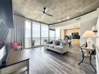 Photo #2: O6294857 Listing