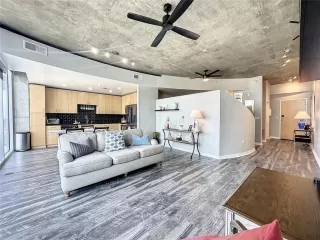 Photo #4: O6294857 Listing