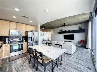 Photo #5: O6294857 Listing