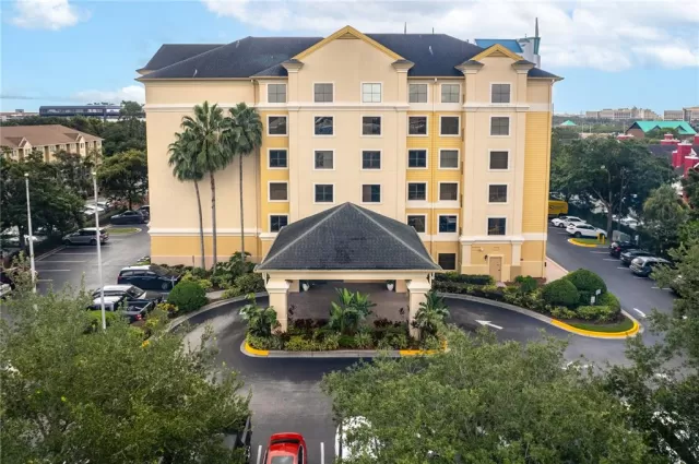 MLS: O6295029 Condo For Sale