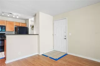 Photo #5: O6295413 Listing