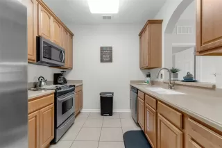 Photo #3: O6295516 Listing