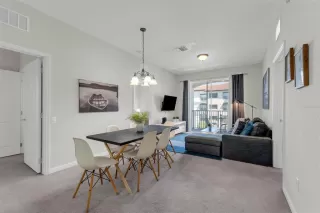 Photo #5: O6295516 Listing