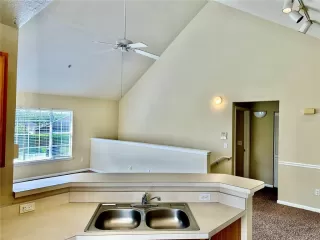 Photo #5: O6295856 Listing