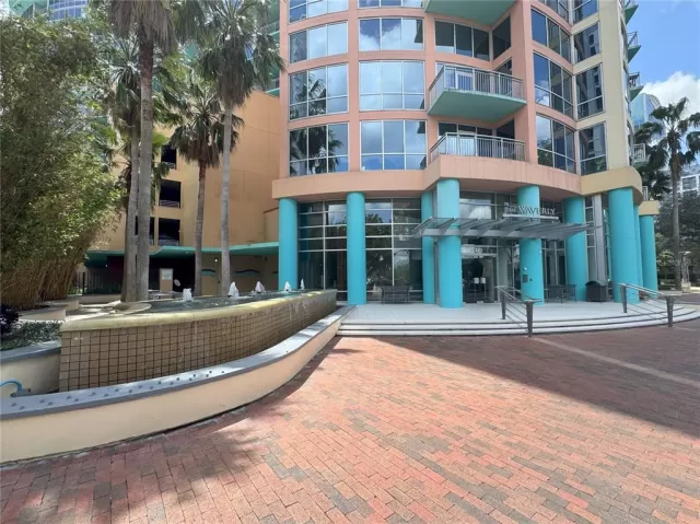 MLS: O6296026 Condo For Sale