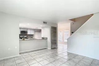 Photo #2: O6296089 Listing