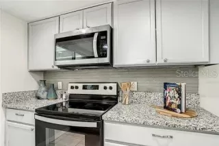 Photo #3: O6296089 Listing