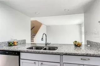 Photo #4: O6296089 Listing