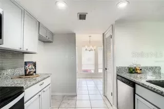 Photo #5: O6296089 Listing