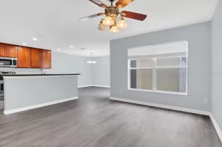 Photo #5: O6296163 Listing