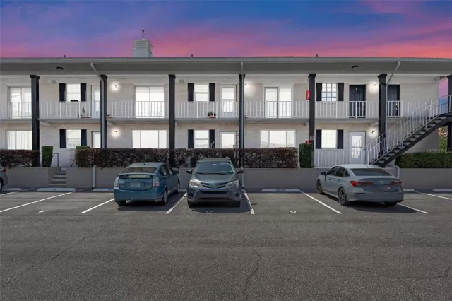 MLS: O6297033 Condo For Sale