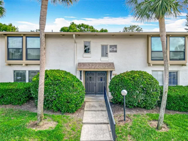 MLS: O6297136 Condo For Sale