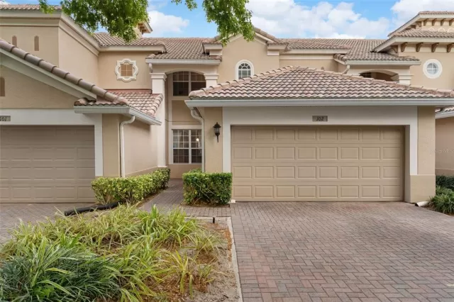 MLS: O6297338 Condo For Sale