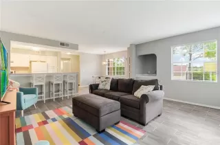 Photo #5: O6297345 Listing 