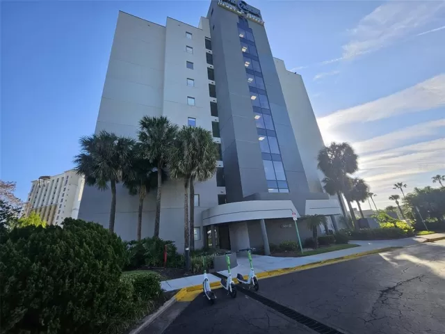 MLS: O6297771 Condo For Sale