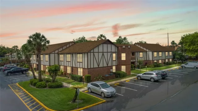 MLS: O6297810 Condo For Sale