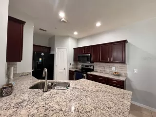 Photo #5: O6297821 Listing 