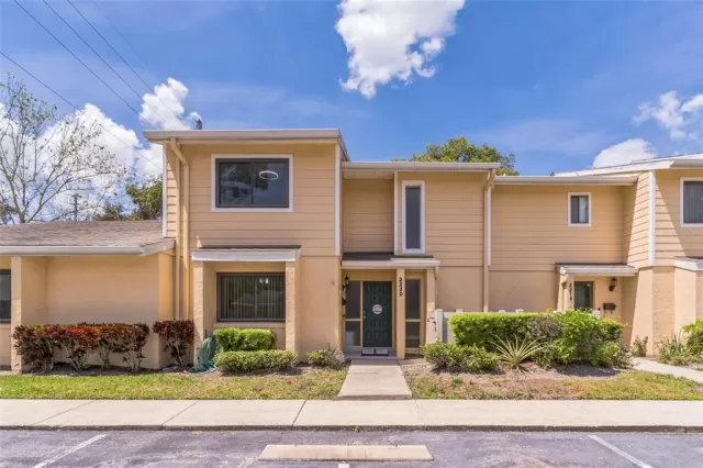 MLS: O6298133 Condo For Sale