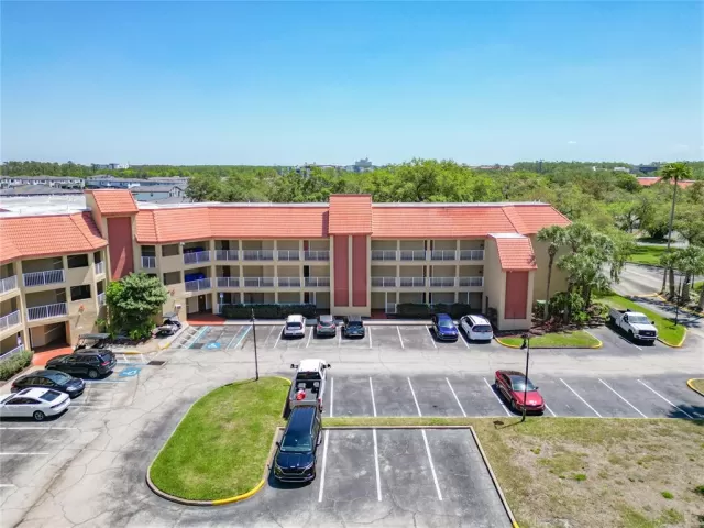 MLS: O6299106 Condo For Sale