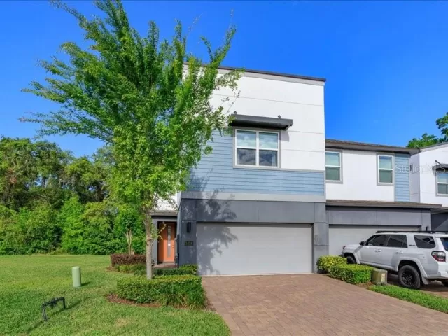 MLS: O6299300 Condo For Sale