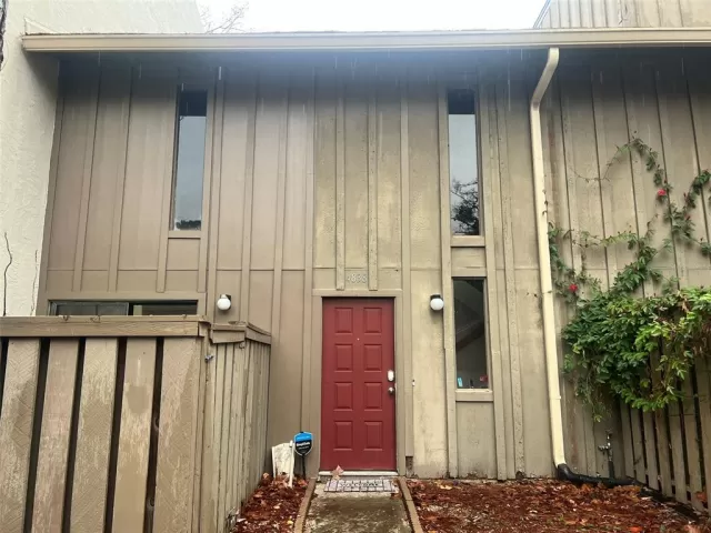 MLS: O6299481 Condo For Sale