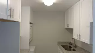 Photo #5: O6299685 Listing 