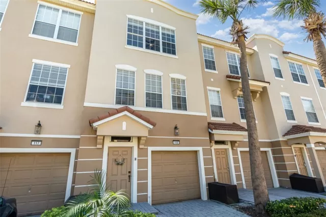 MLS: O6300559 Condo For Sale