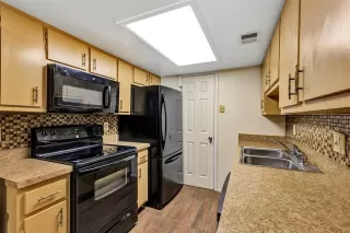 Photo #3: O6300884 Listing 