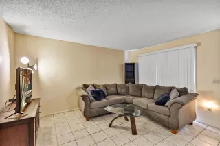 Photo #6: O6300884 Listing 