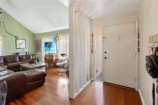 Photo #5: O6300978 Listing