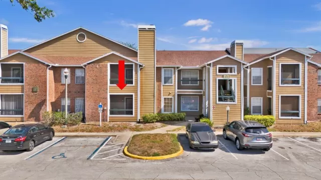 MLS: O6301490 Condo For Sale