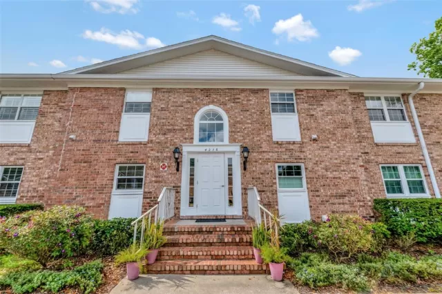 MLS: O6301573 Condo For Sale