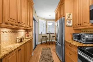 Photo #4: O6302136 Listing