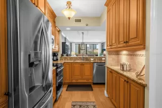 Photo #5: O6302136 Listing