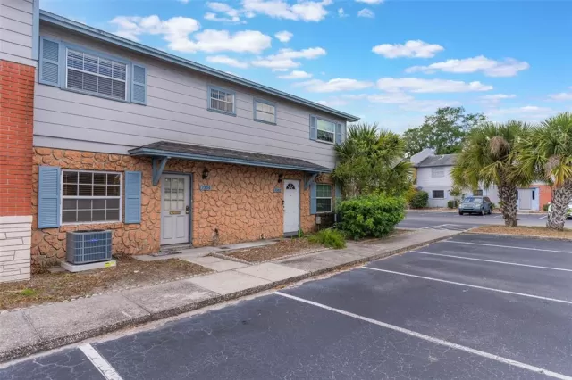 MLS: O6302214 Condo For Sale