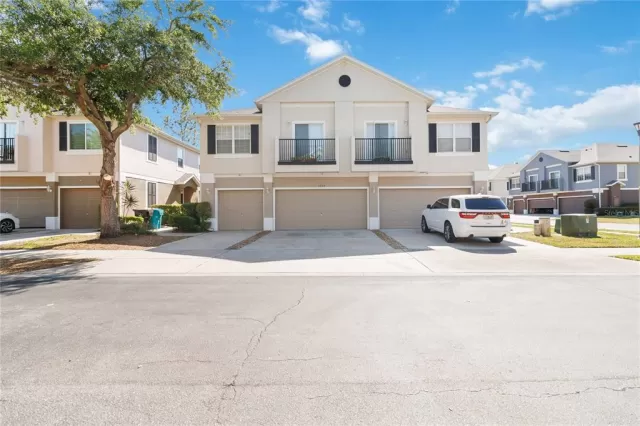 MLS: O6302636 Condo For Sale