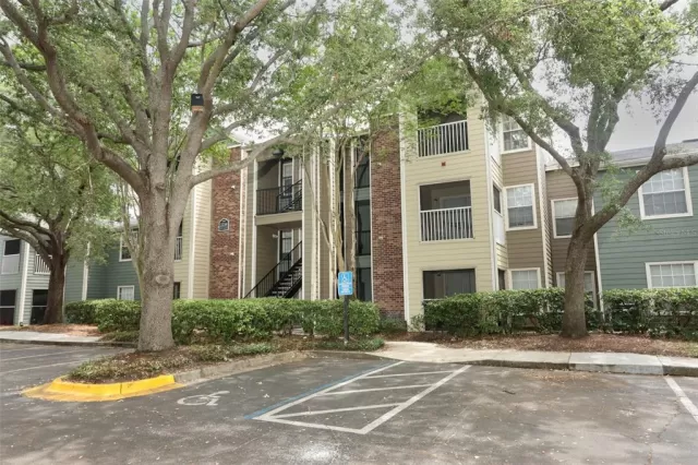 MLS: O6302638 Condo For Sale